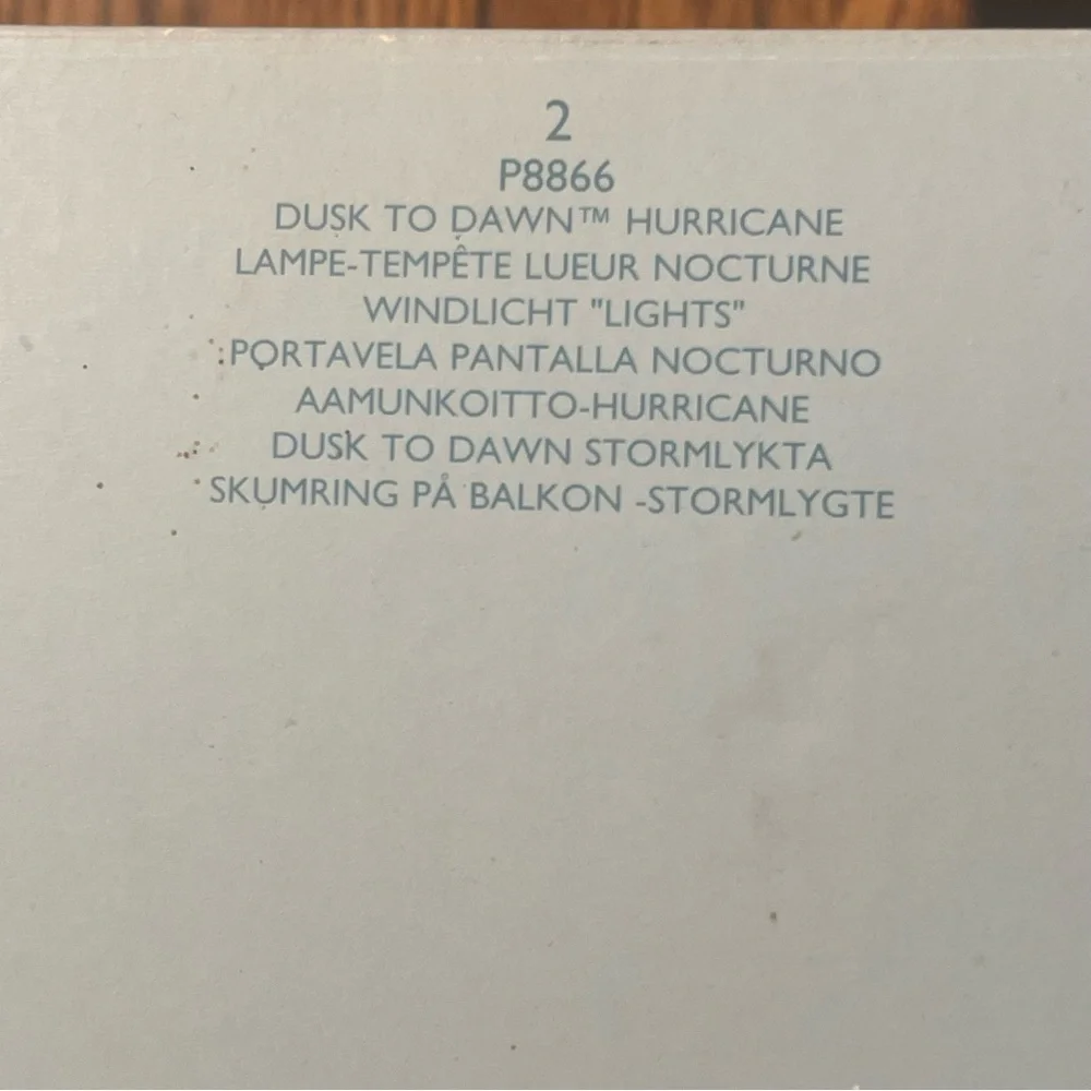 NEW PartyLite Dusk To Dawn Hurricane Candle Holder - Picture 3 of 3